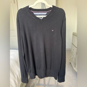 Tommy Hilfiger Men's V-Neck Black Sweater Size Large